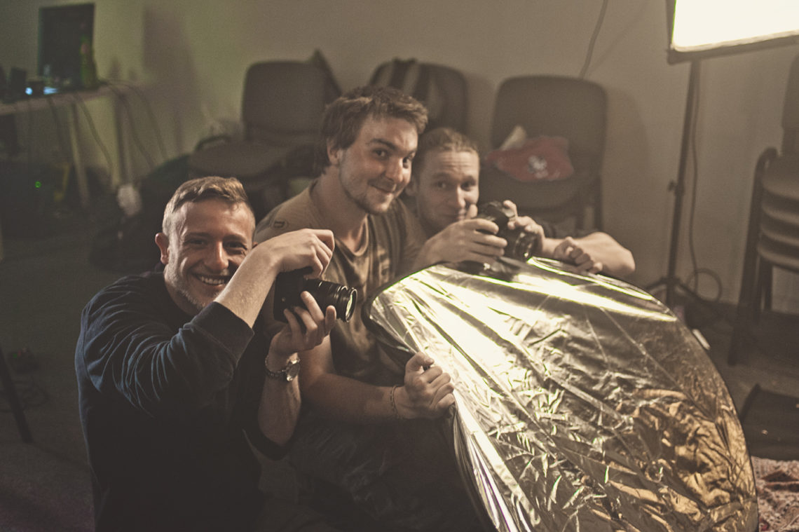 Backstage z fotografii studyjnej fot. Katarzyna Niwińska