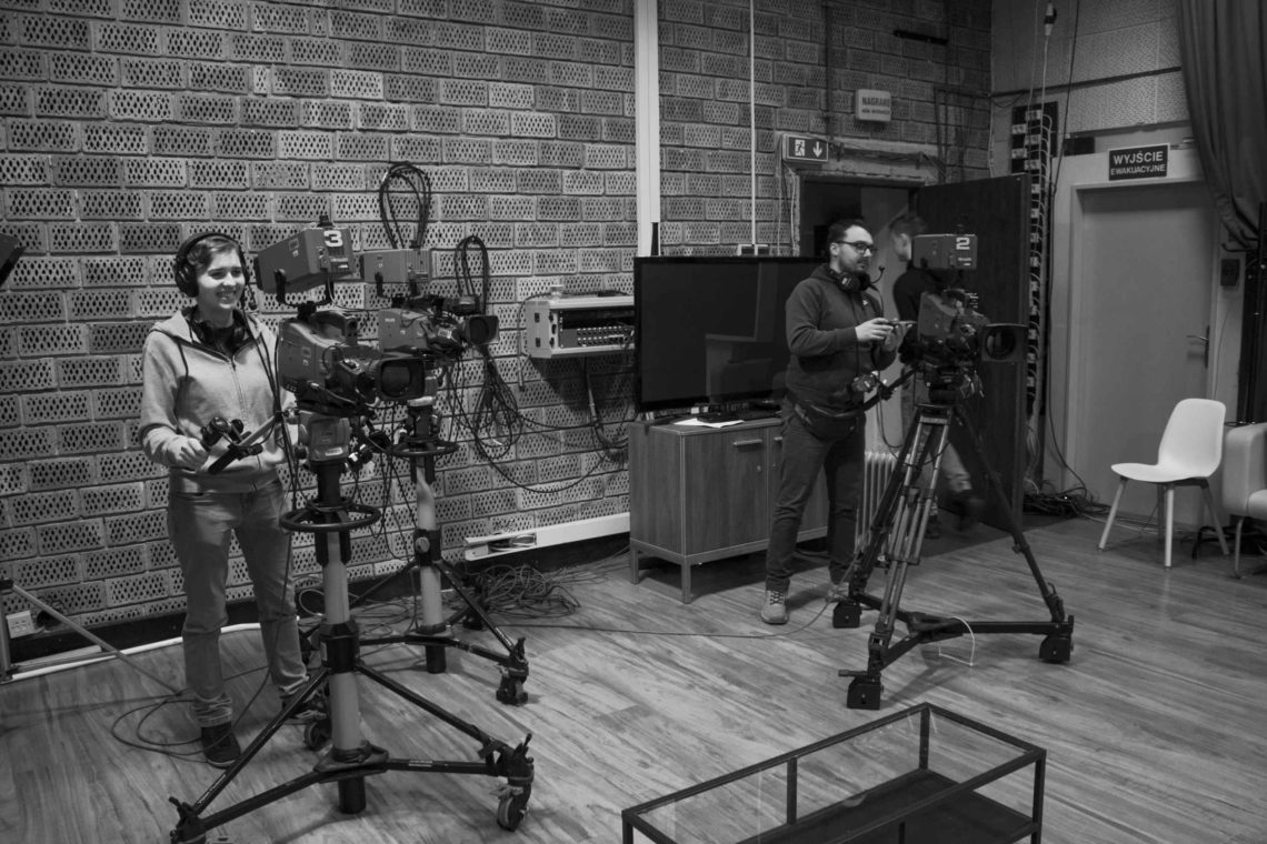 Backstage zajęć z produkcji filmowej w TVN