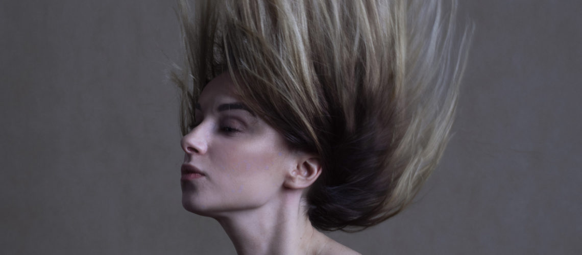 autorką zdjęcia jest Anna Wojdyło. Modelka - Daniela Ziemian