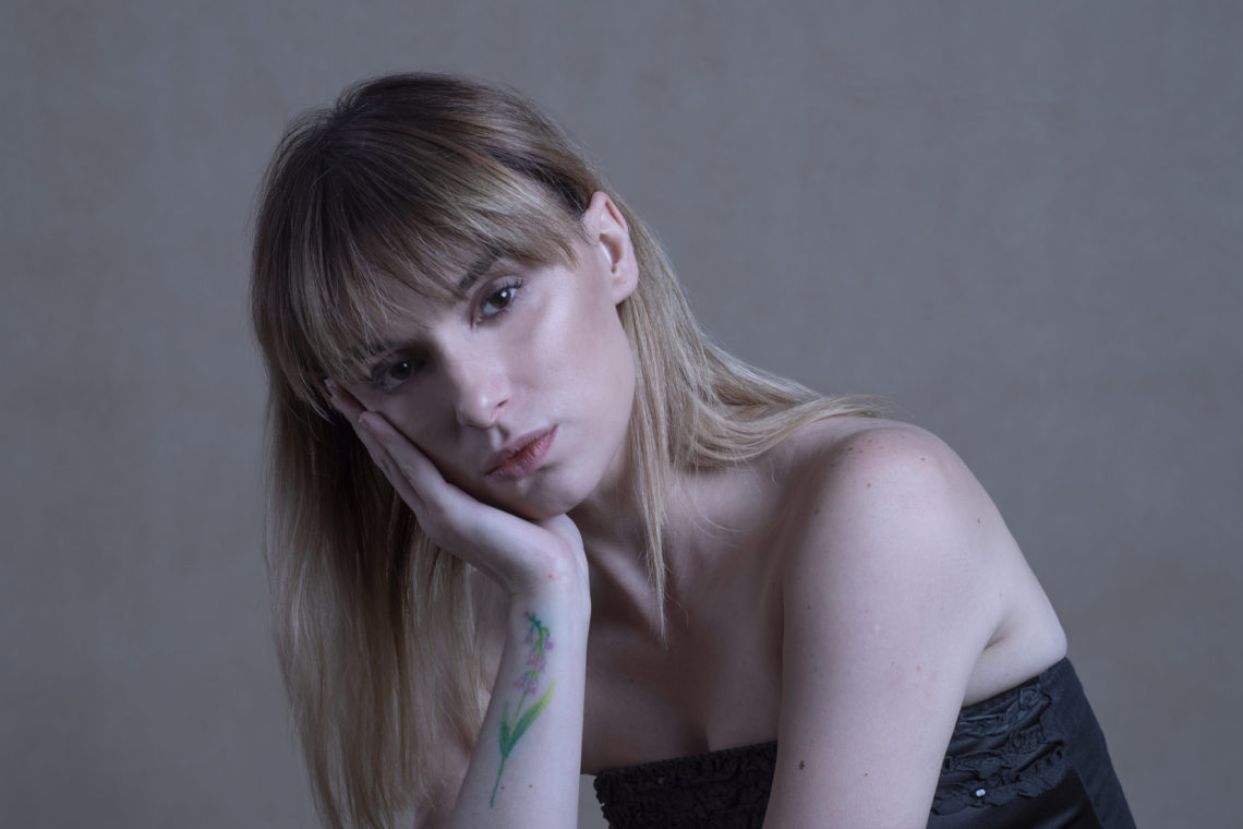 Autorką zdjęcia jest Anna Wojdyło. Modelka - Daniela Ziemian