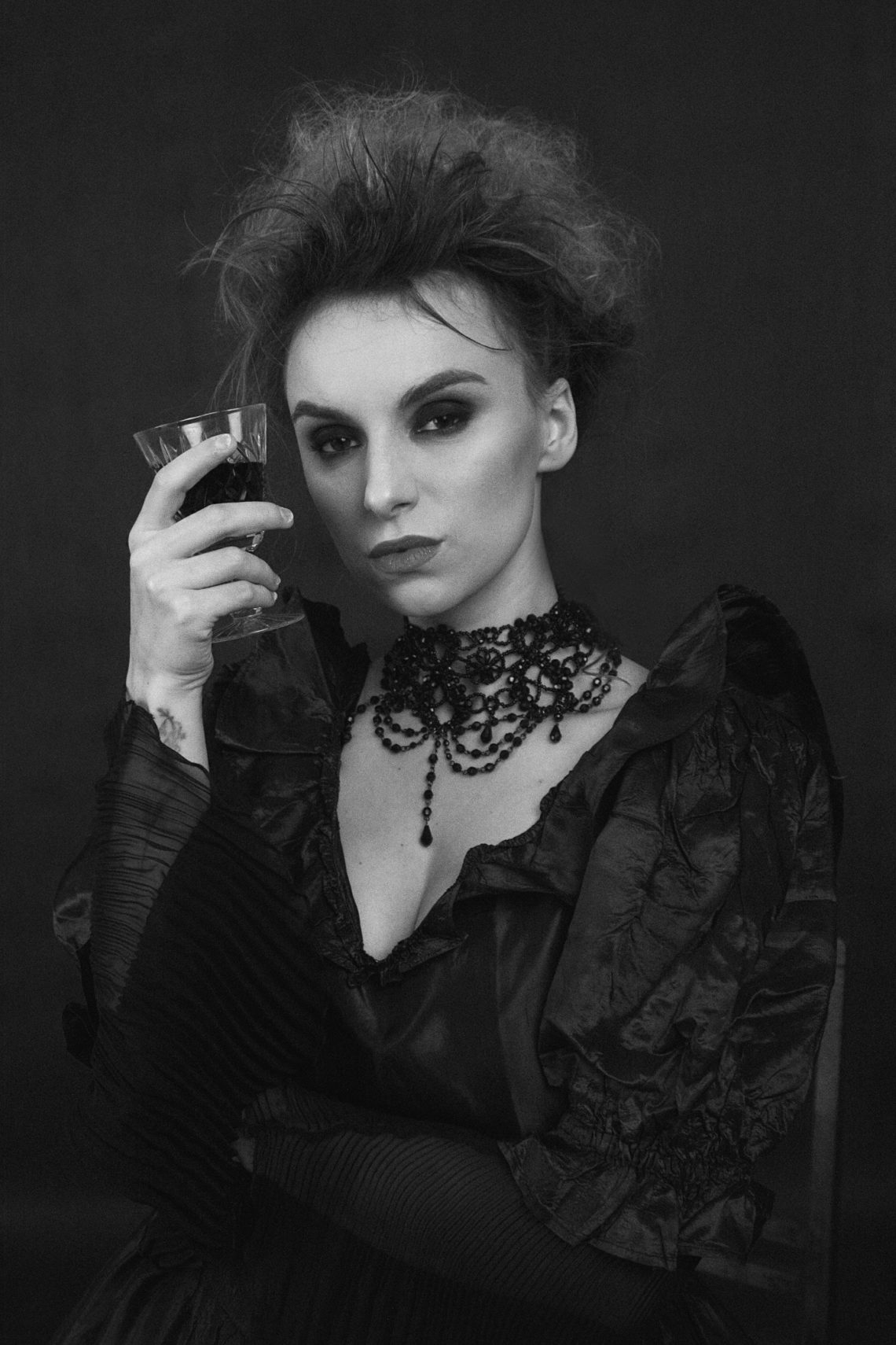 autorką zdjęć jest Dominika Siatka, pozowała Daniela Ziemian