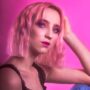 Autorką zdjęć jest Patrycja Kulesza, pozowała Karolina Bajor, wizaż Moniczewska Creative.