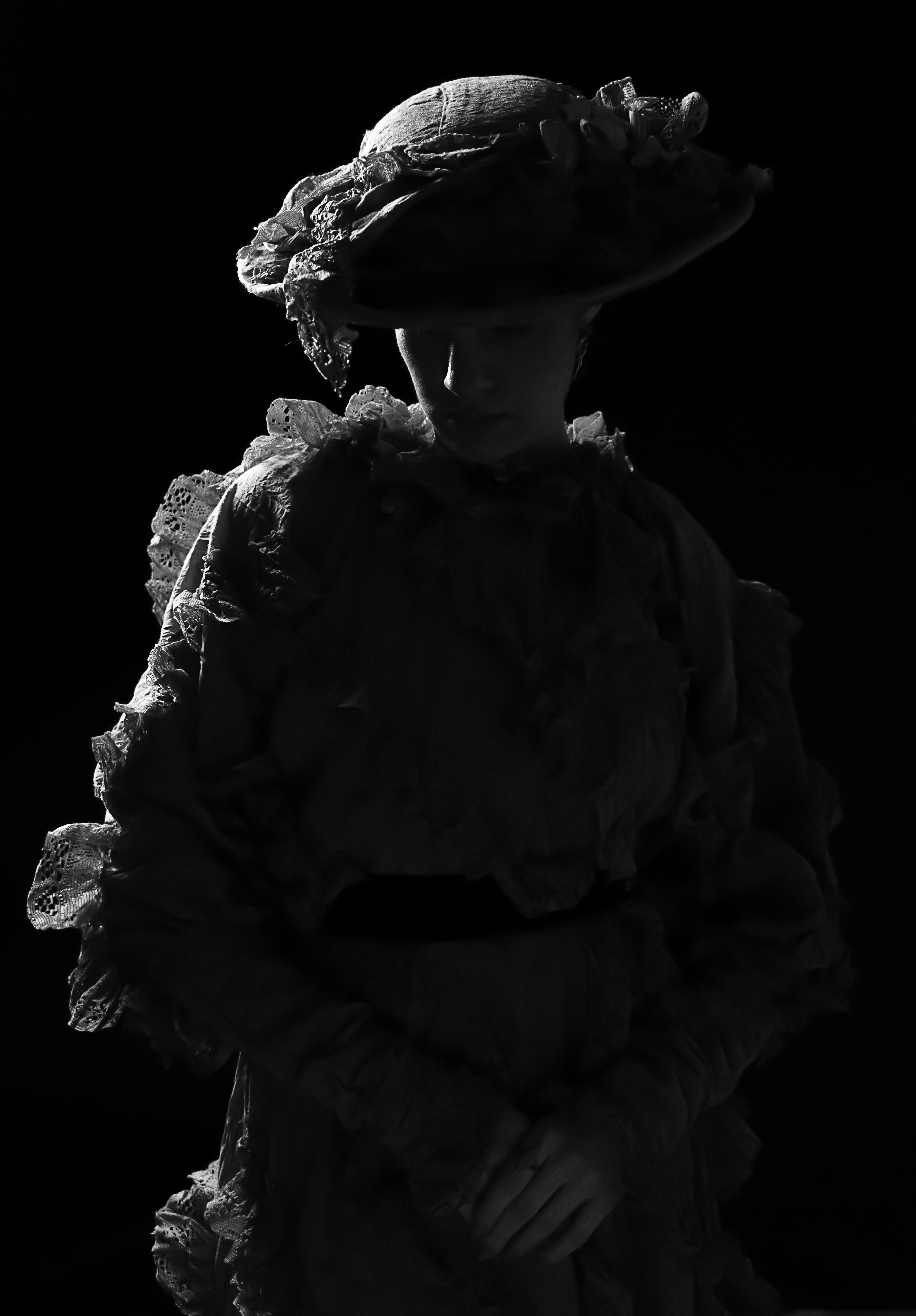 pozowała: Vitalia Vasilenko, MUA: Karina Radzevich, autorem zdjęcia jest Konrad Jezior